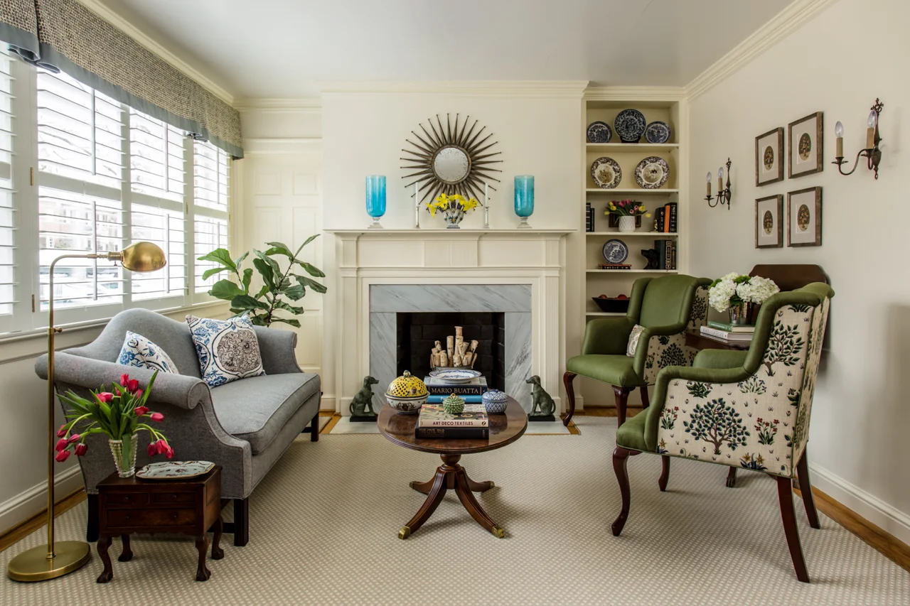 455 University Dr Web-1.jpg