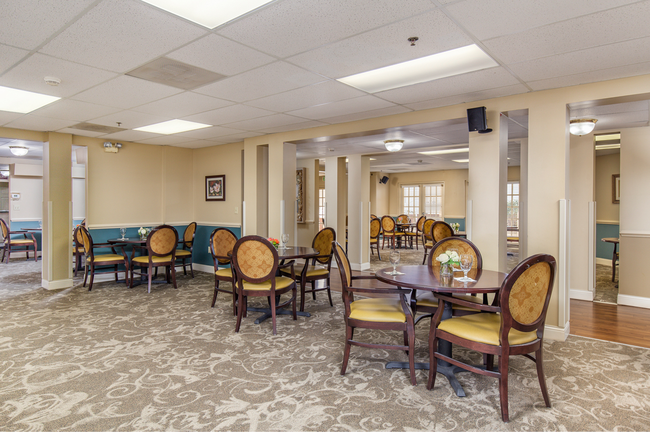 Bentley-Assisted-Living-Commercial-Architectural-Interior-Photography-Rachael-Renee-Photography-Web-2.jpg