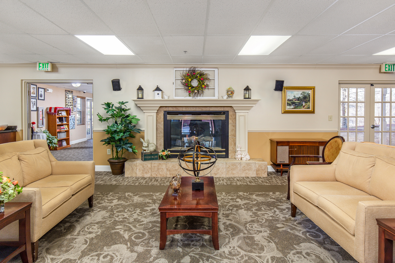 Bentley-Assisted-Living-Commercial-Architectural-Interior-Photography-Rachael-Renee-Photography-Web-28.jpg