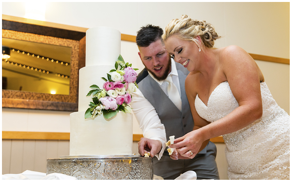 Cedar Creek Winery wedding photography 113.jpg
