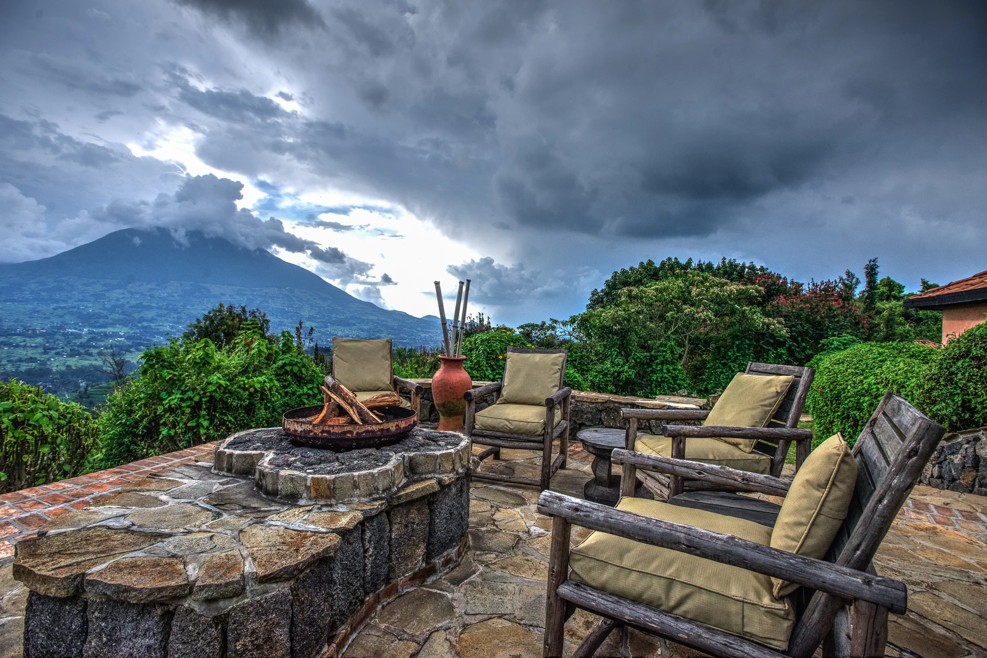 Randazzo_Virunga2_20150527_01345_tonemapped.jpg