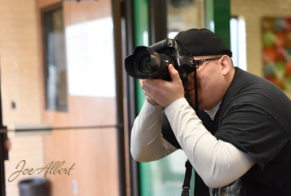 Big Tedd grabbing images!