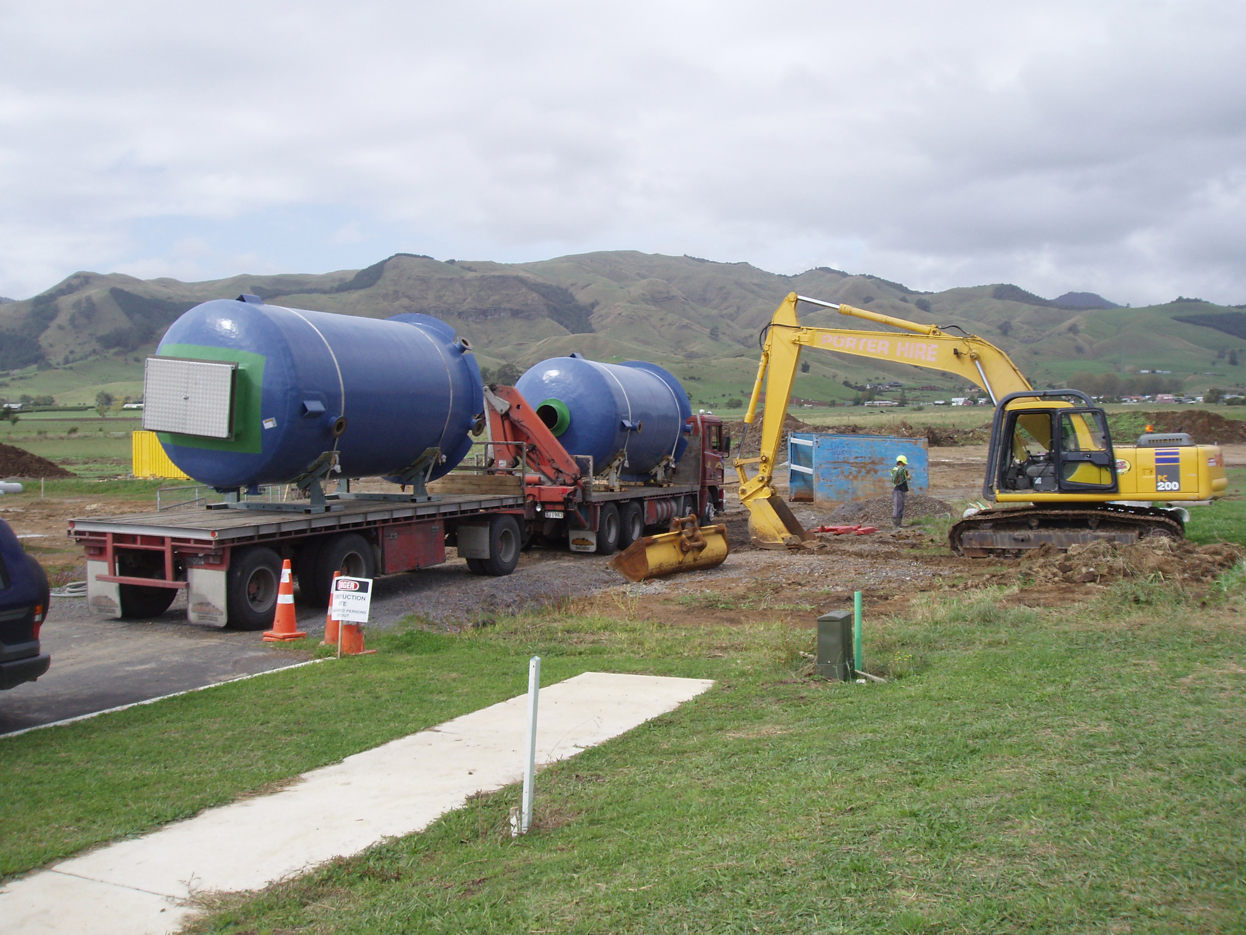PaeroaOnTruck2 copy.jpg
