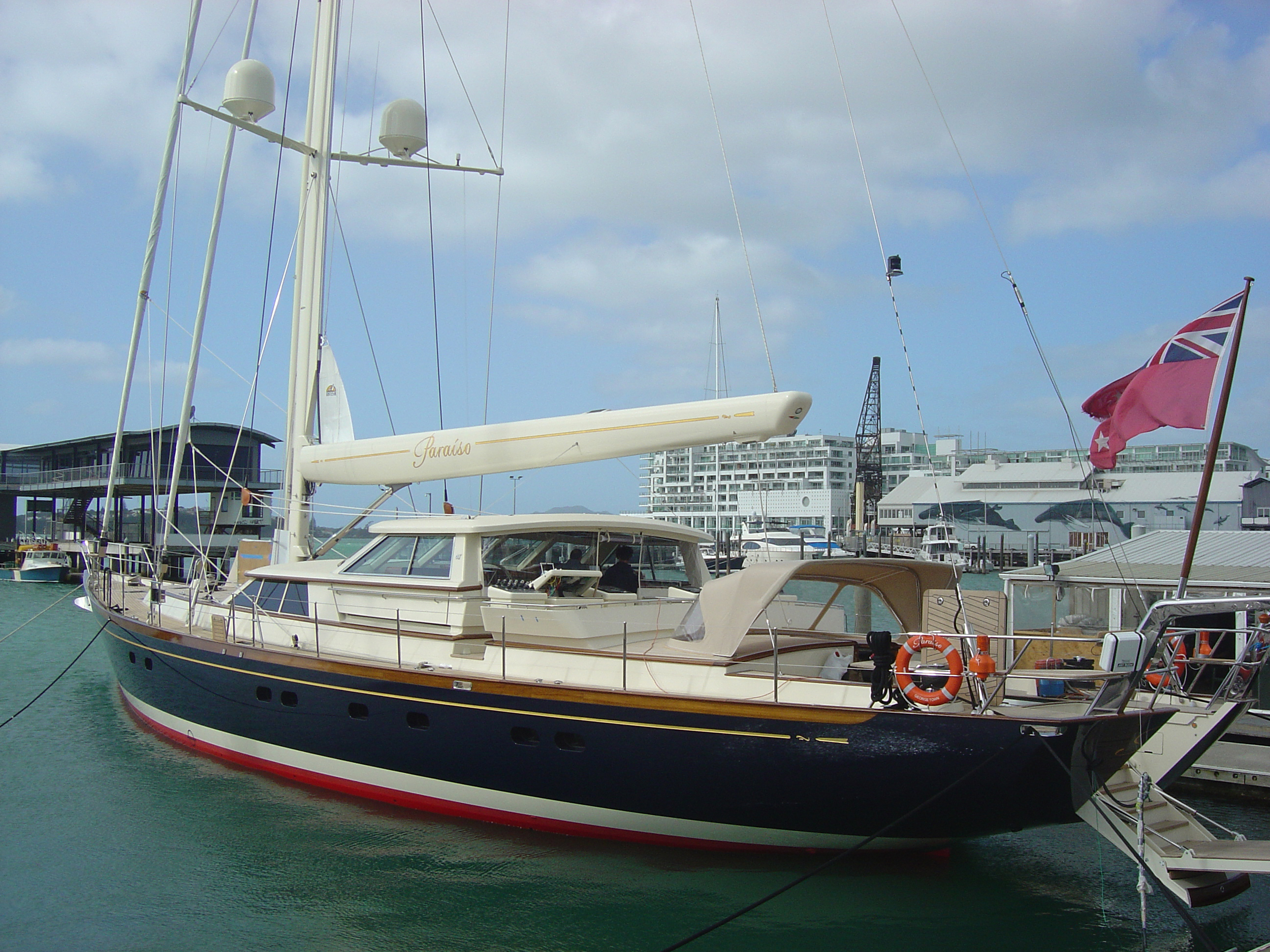 Paraiso Moored1.jpg