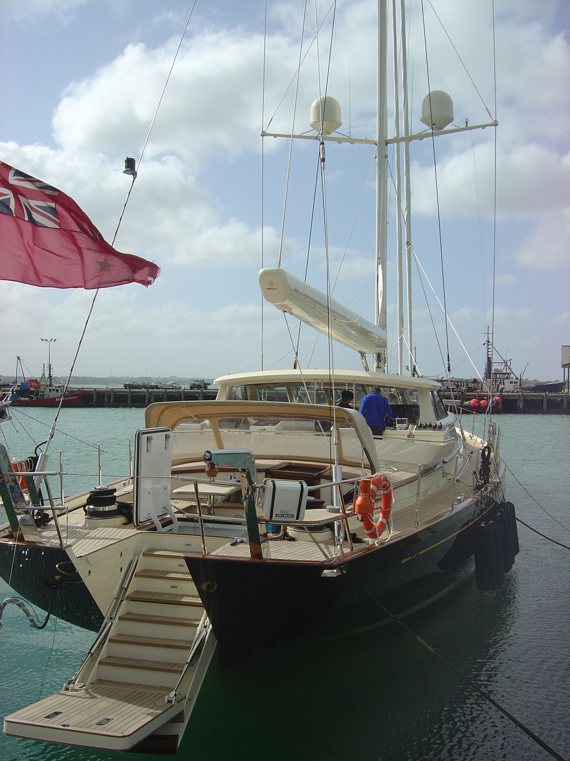 Paraiso Moored2.jpg