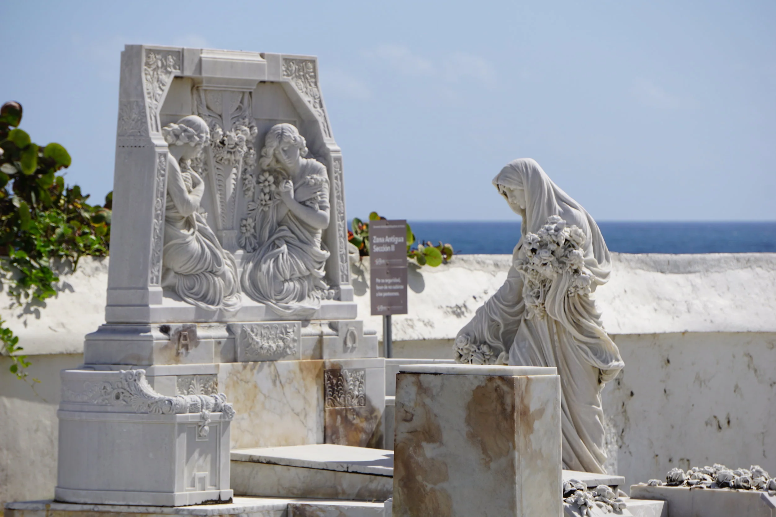 ArquiCementerio Santa Maria Magdalena de Pazzi*