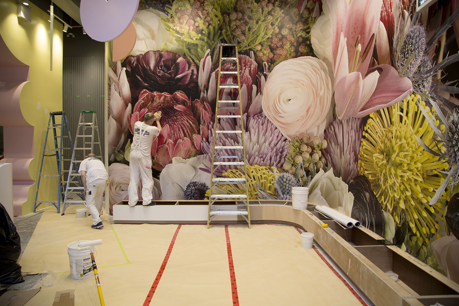 FlowerMural_install-4904.jpg