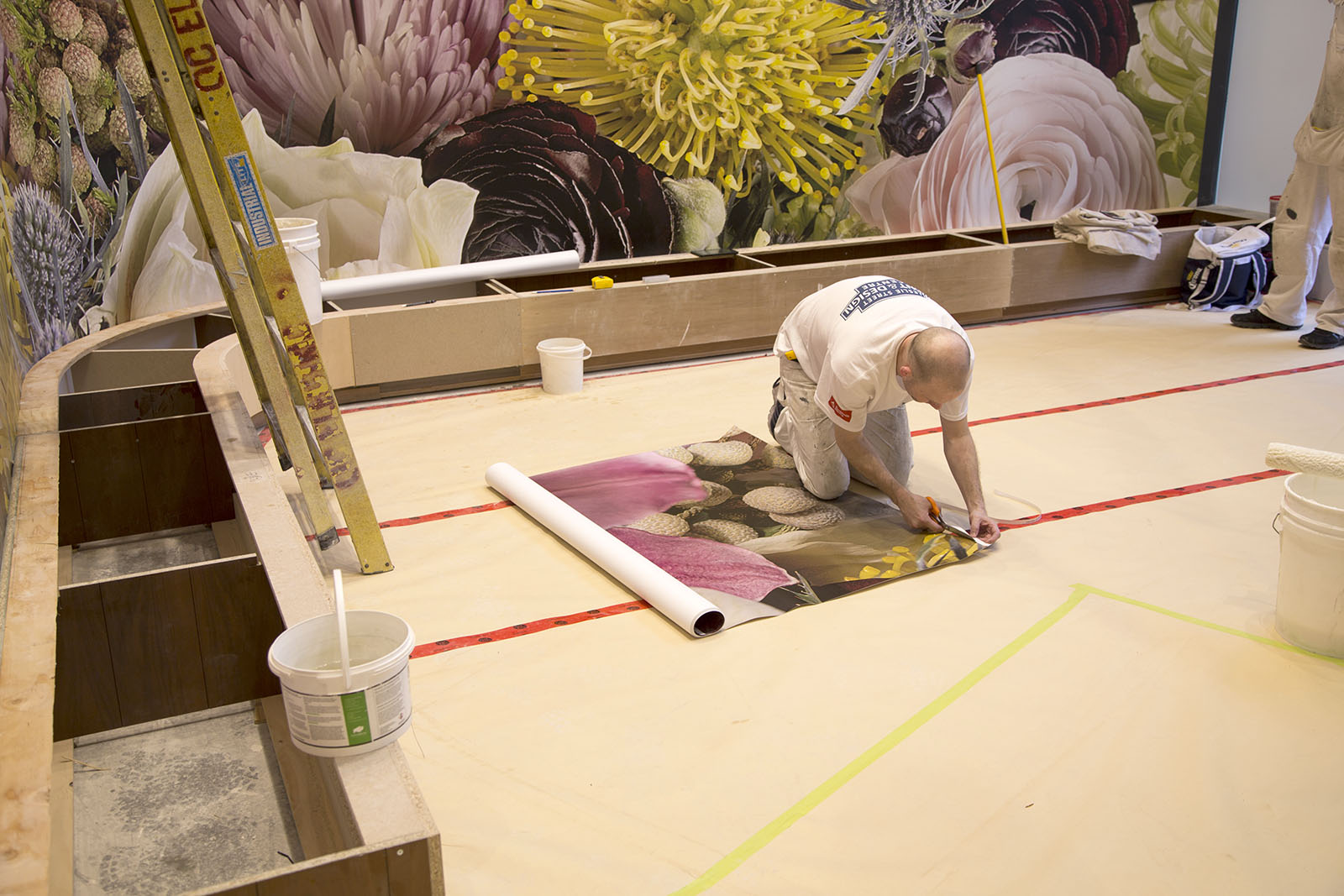 FlowerMural_install-4917.jpg