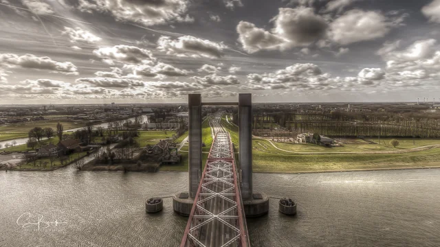 Fotografie van bruggen en tunnels