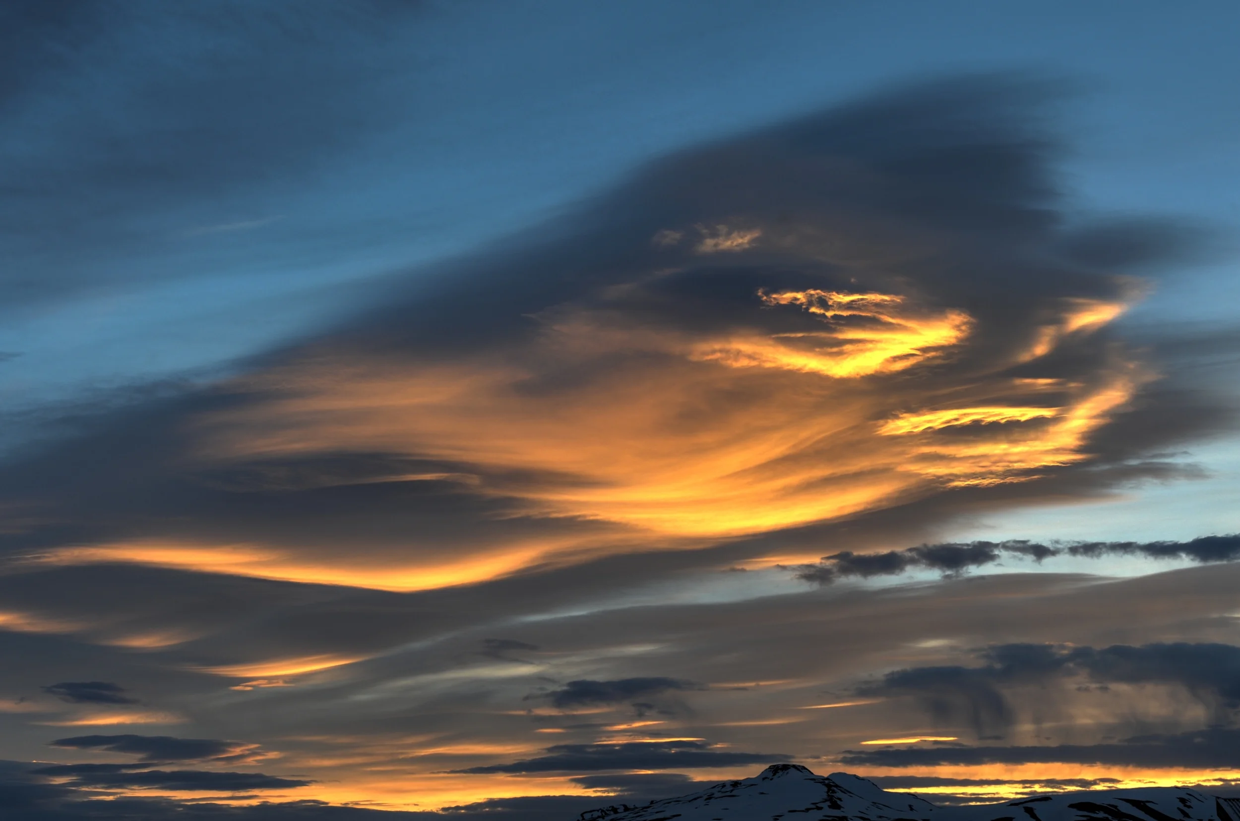 DSC_1835_6_7_8_9_tonemapped.jpg