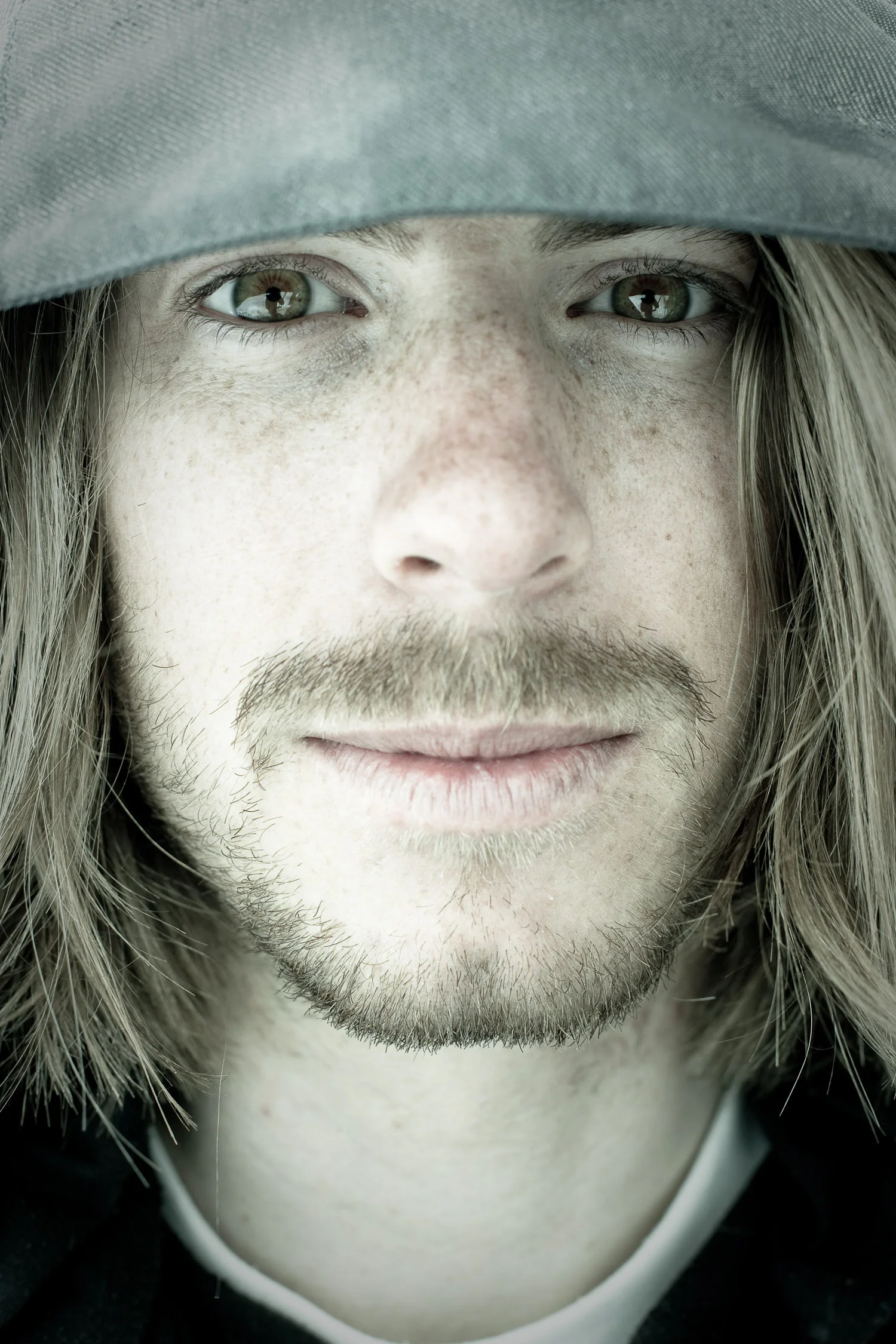 Mark Sollars in green