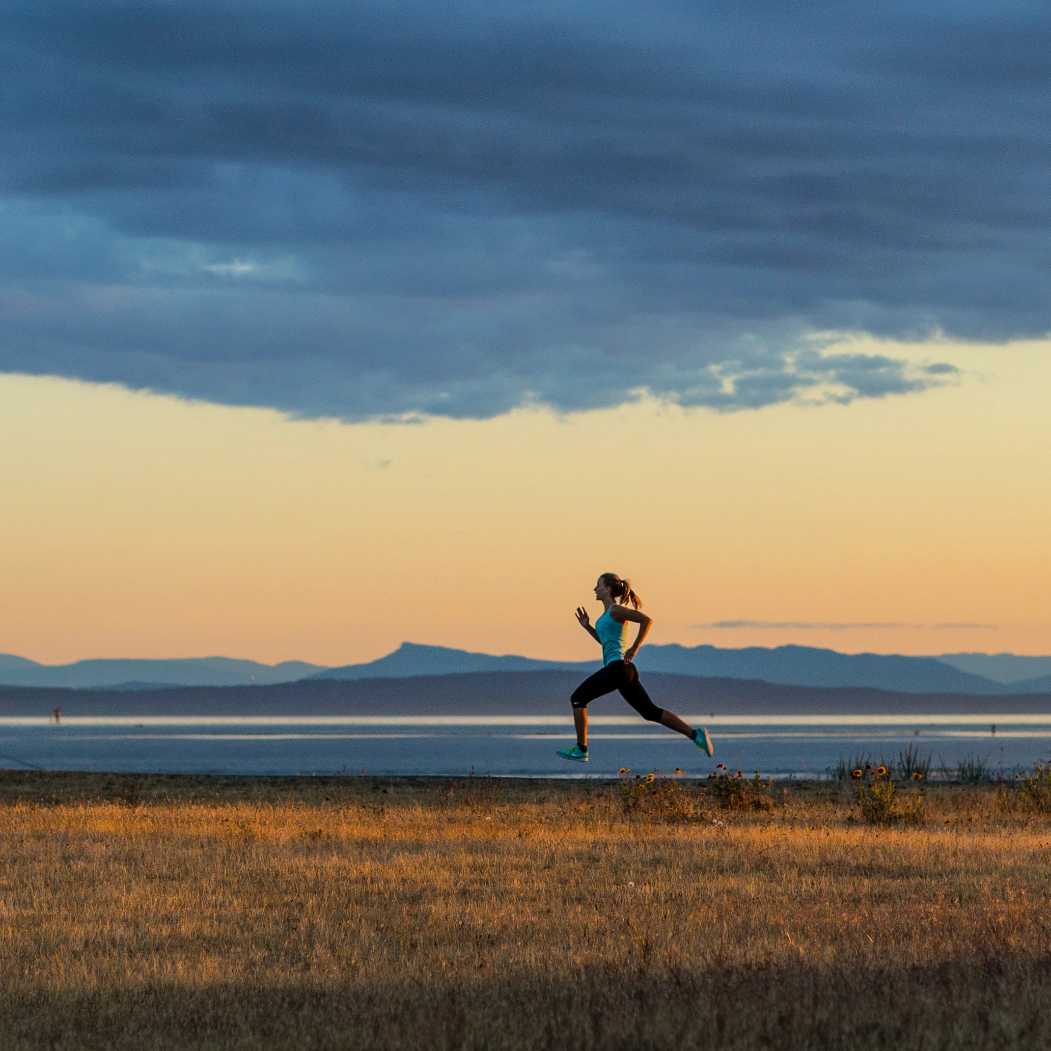 running_at_sunset
