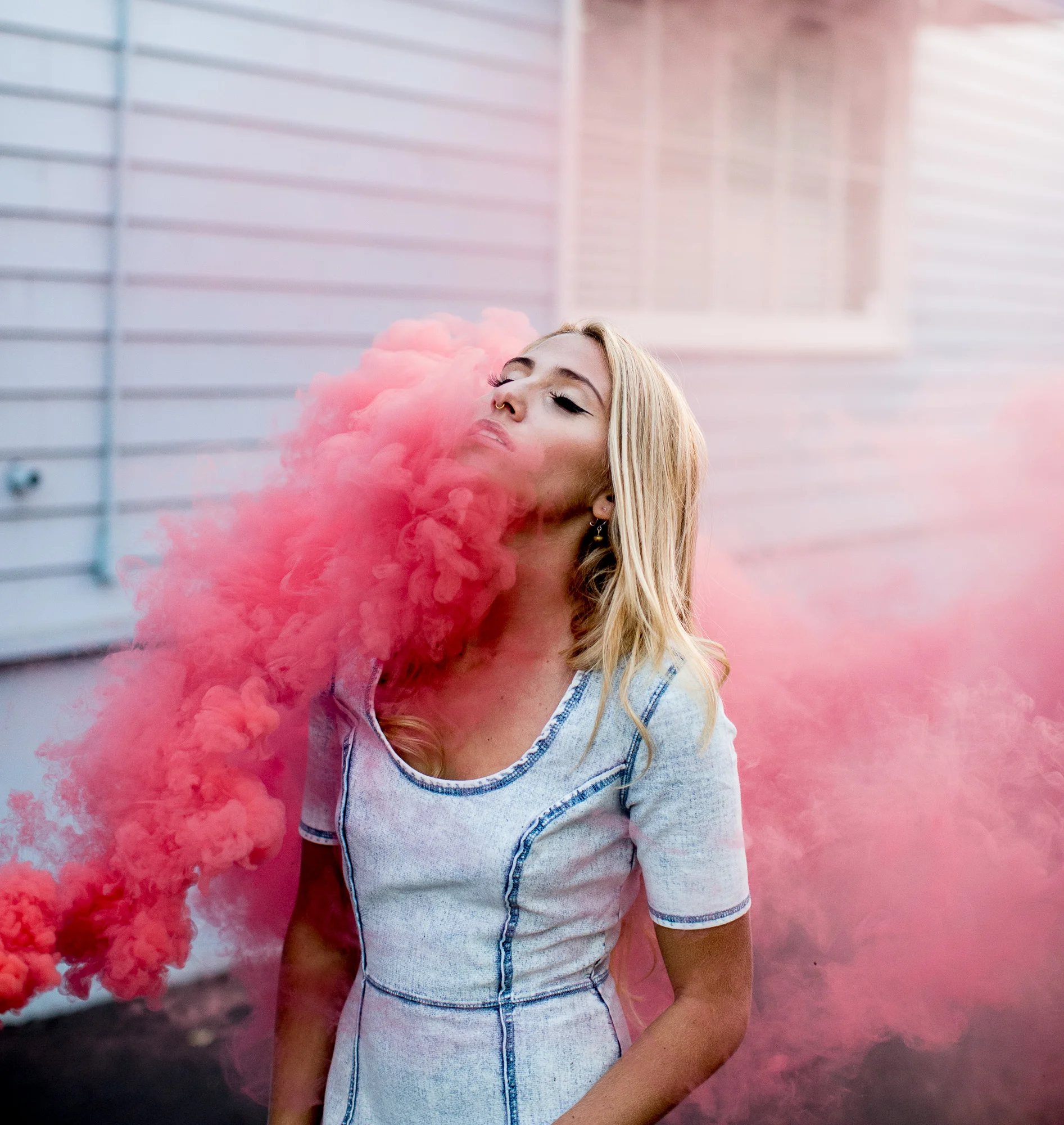 pink smoke singer lily menola singer from maui babe