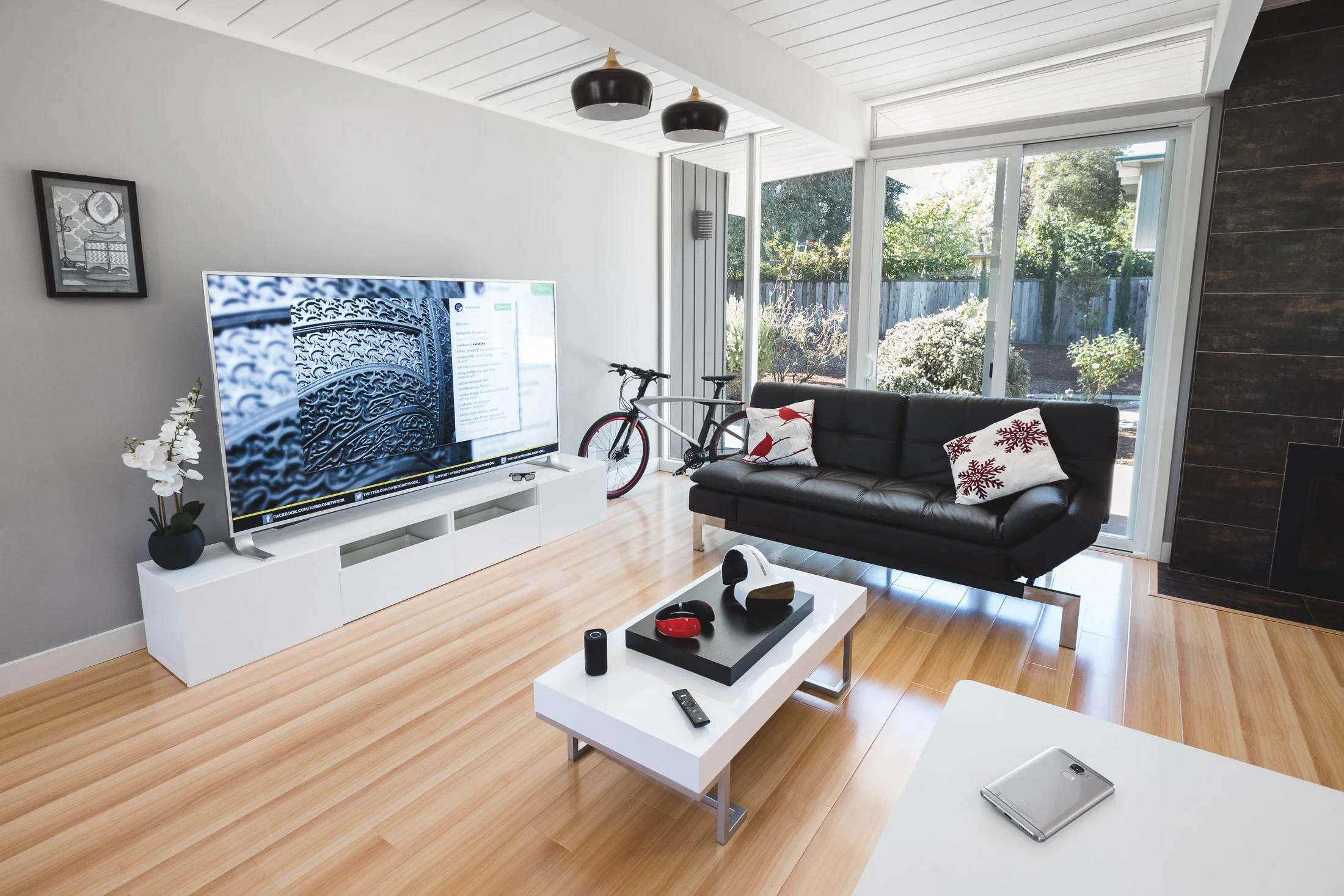 indoor home commercial photograph