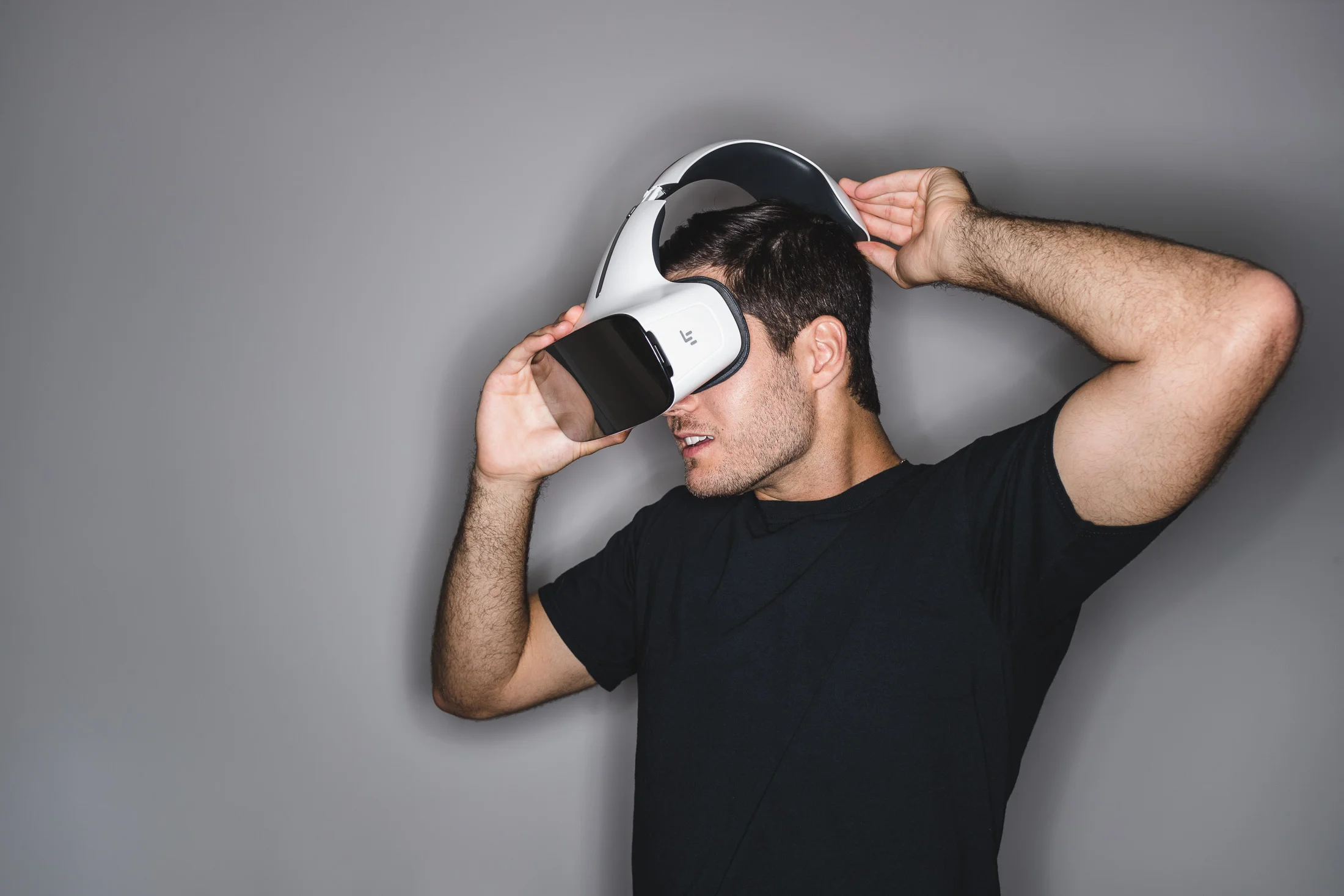 VA headset on model