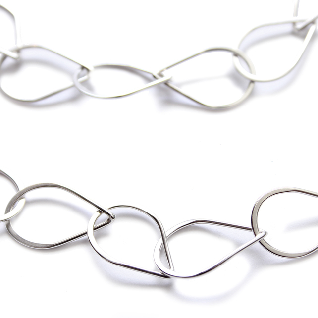 Merus Long Necklace_2.jpg