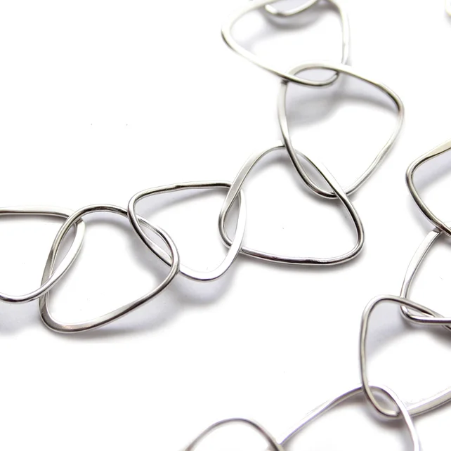 Merus Tri Necklace_2.jpg
