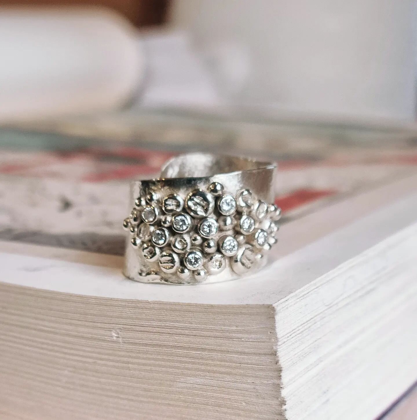 A lovely organic re-model for @hannemadebyanne. Her white gold and diamond rings were re-worked to create this  barnacle esc cluster ring with crossover back to allow for easy re-sizing. White gold can be tricky to re-work but this gold worked like a