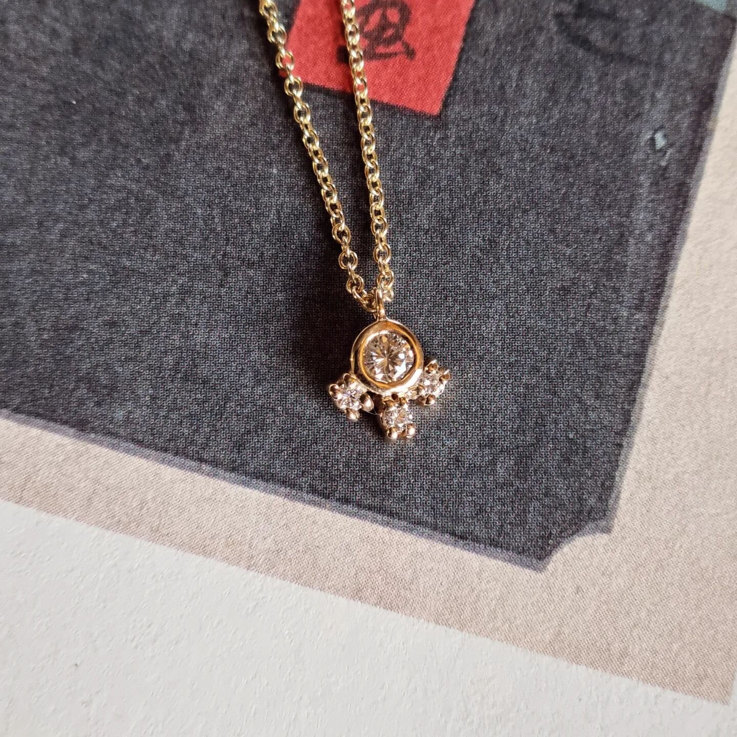 A cute wee diamond pendant made for my sister in law last year. Using heirloom diamonds and gold. I do think everyone should have a diamond necklace! 
.
#newfromold #diamonds #diamondpendant #remodel #keepitsimple #etsyseller #familygold