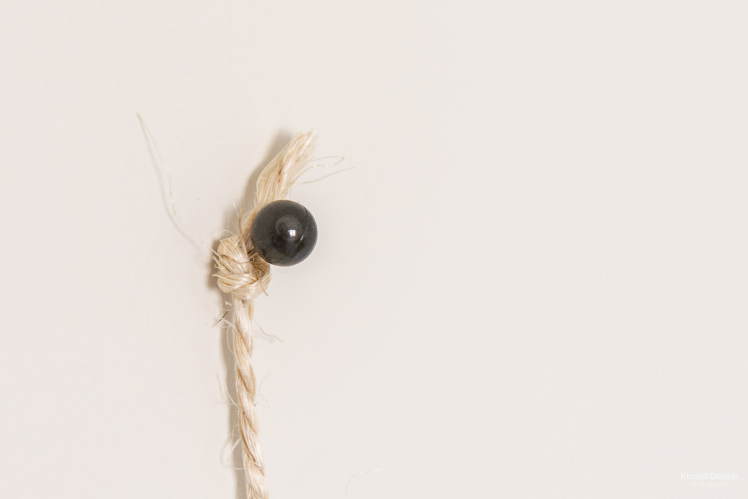 DIY Photo Rope - tie the twine around the push pin