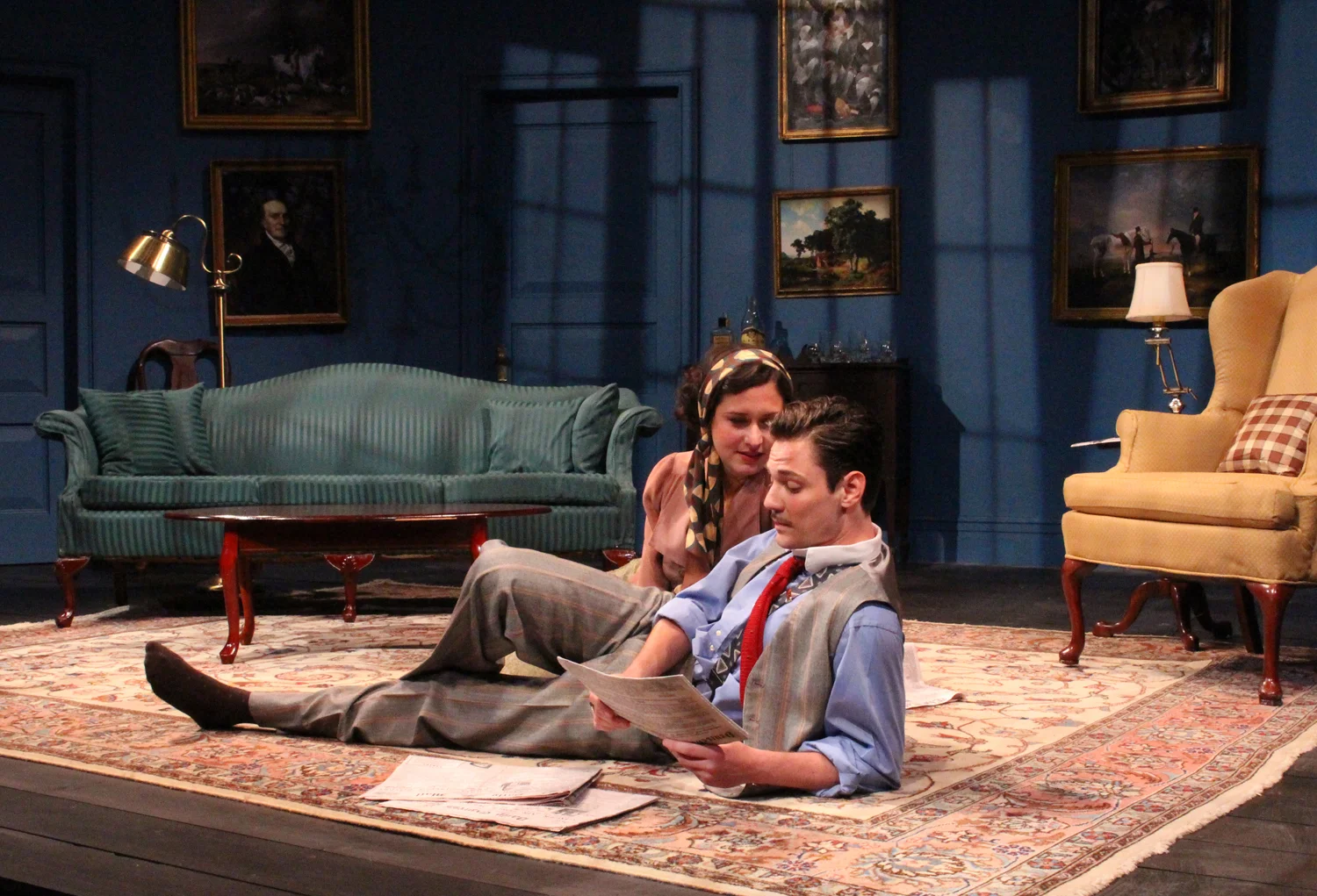 GILDA AND LEO READ THE REVIEWS
