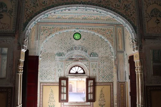 India research - Nahargarh Fort wall painting
