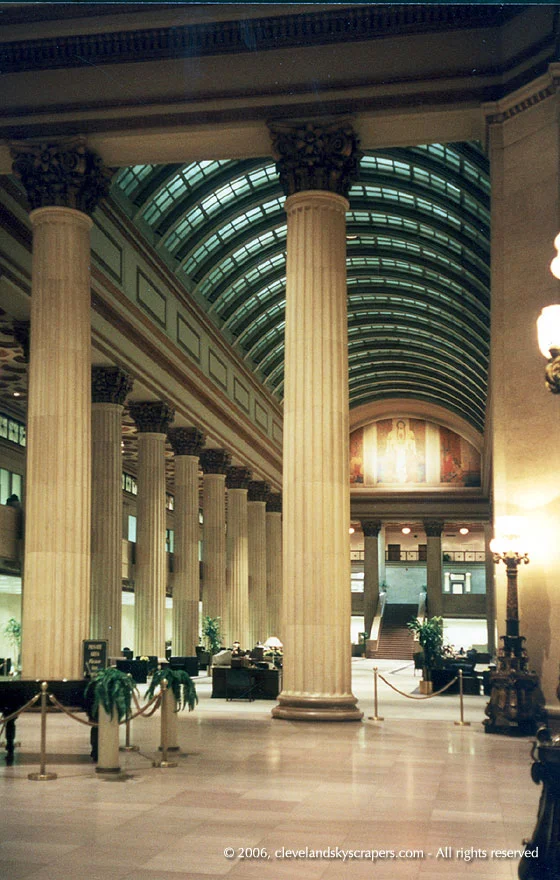 925euclidlobbynorth.jpg