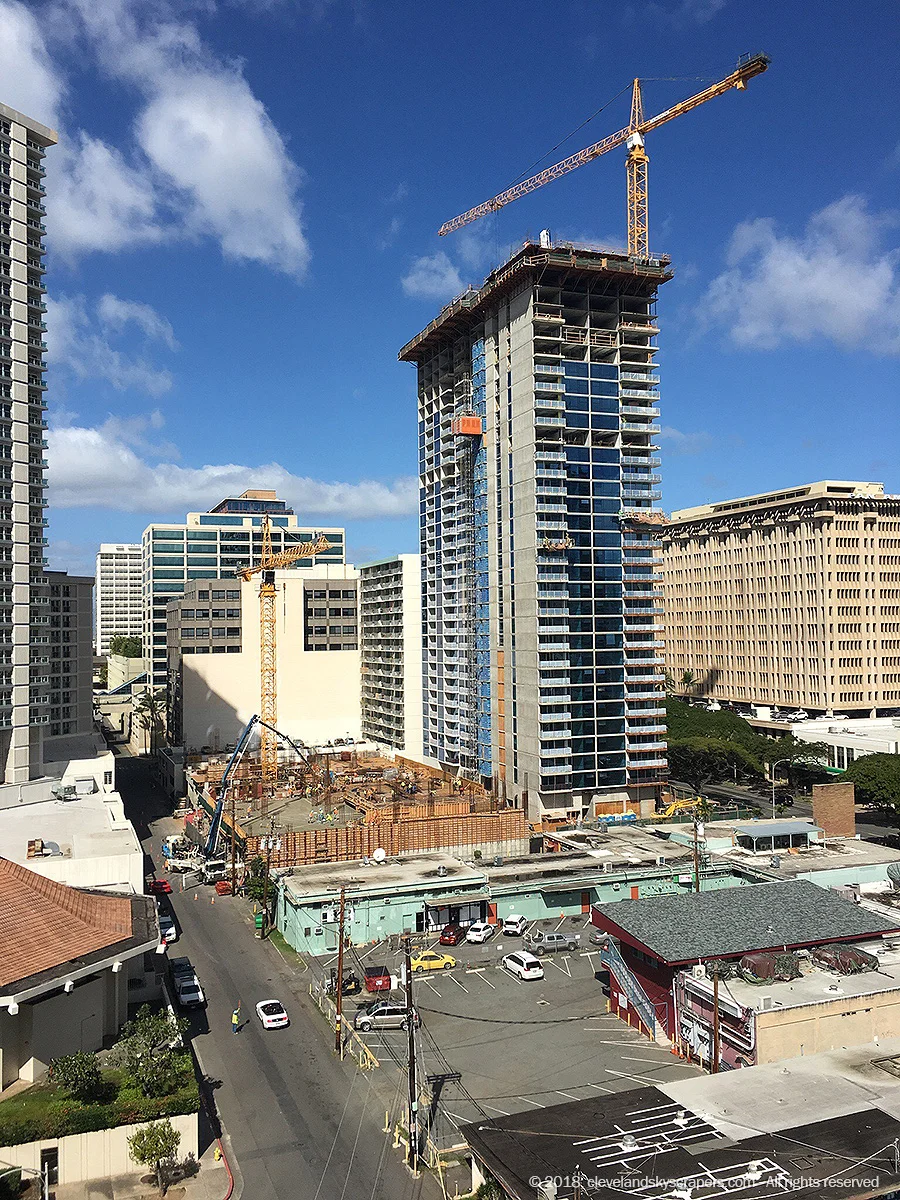 kapiolaniplace1.jpg