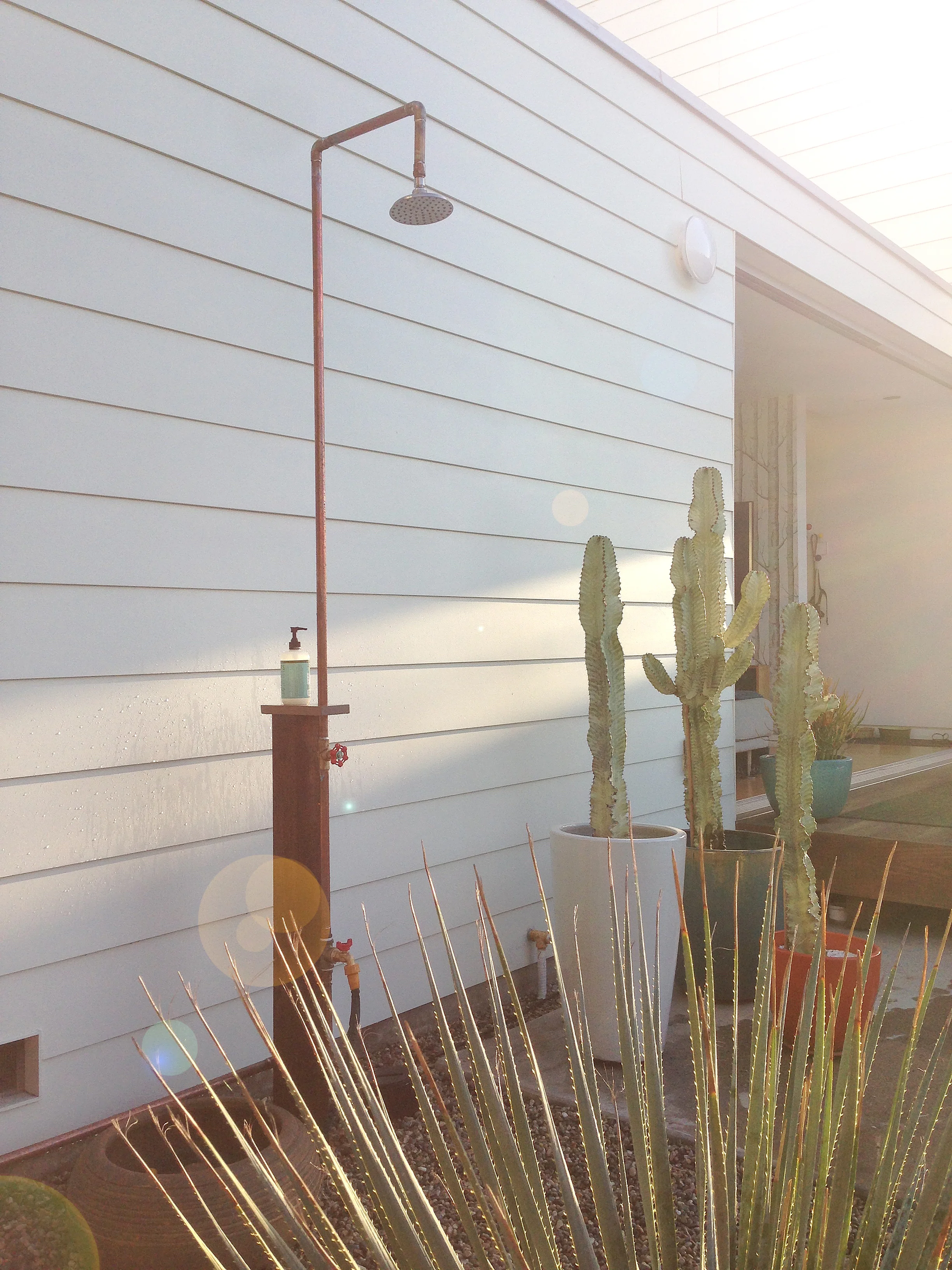 outdoor shower.jpg