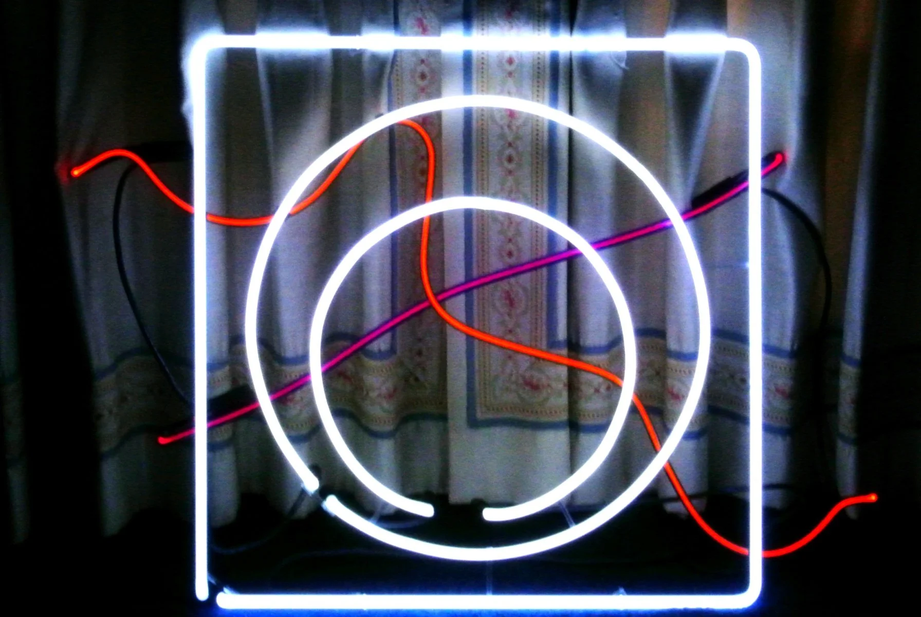 THE PARISIAN NEON ART SCULPTURE by John Barton - BartonNeonMagic.com