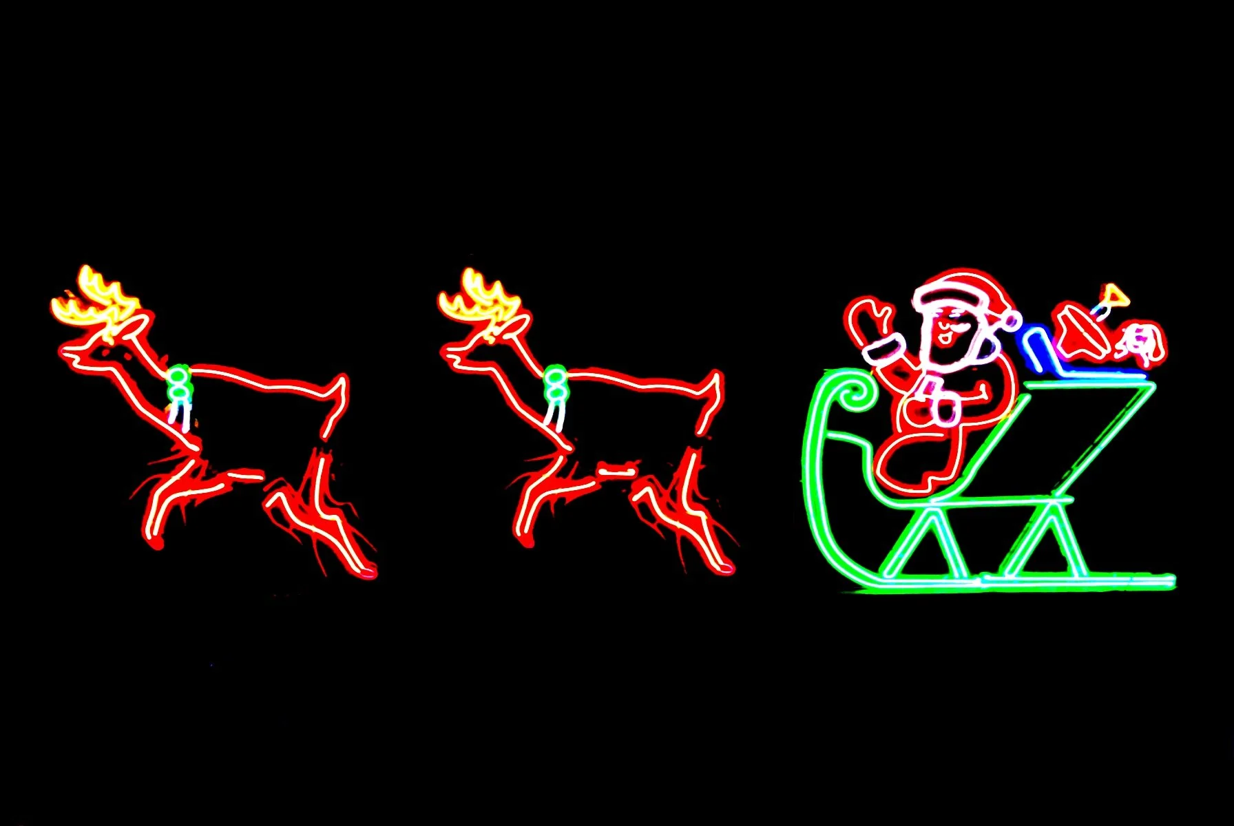 NEON SANTA CLAUS AND REINDEER BY JOHN BARTON - BartonNeonMagic.com