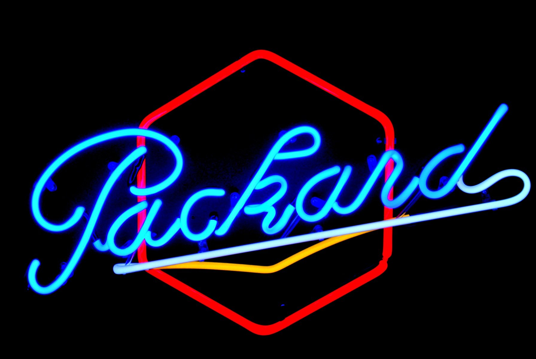 PACKARD DEALER SHOWROOM NEON SIGN BY JOHN BARTON - BartonNeonMagic.com