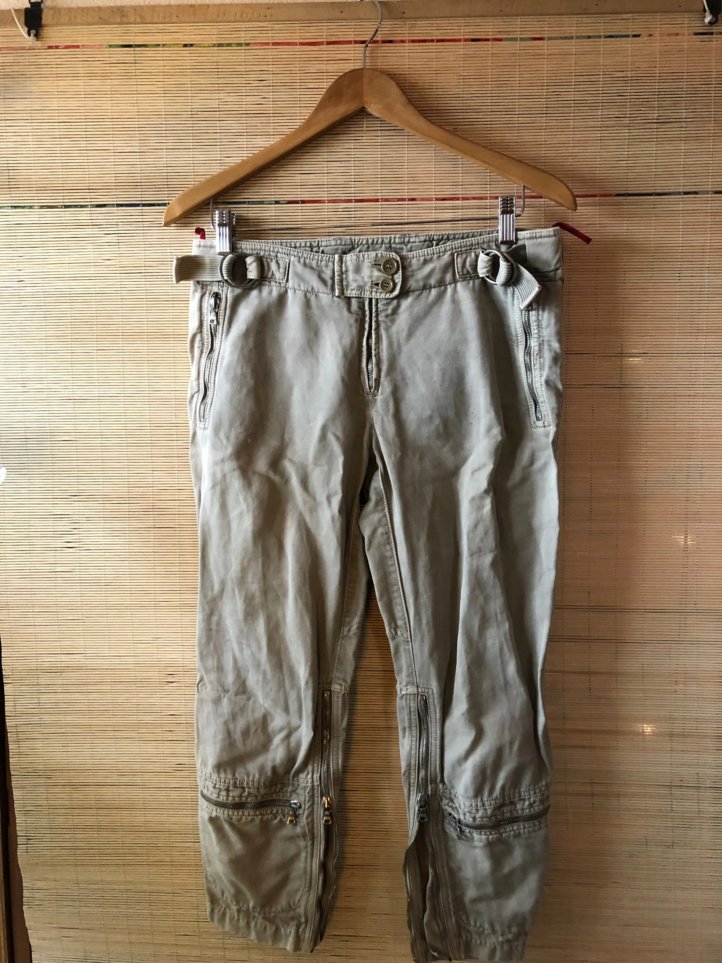 Cargo pants with zippers by