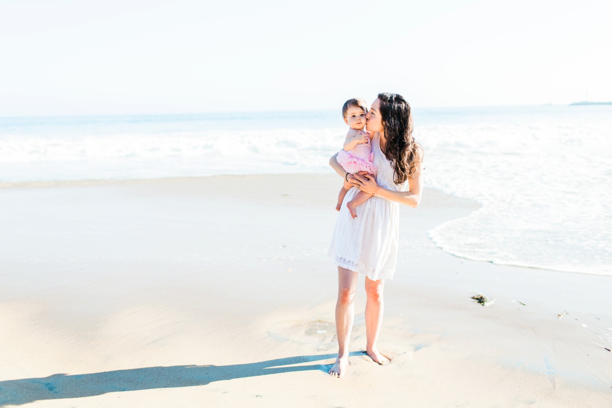 Corona-Del-Mar-Family-Beach-Session_0002.jpg