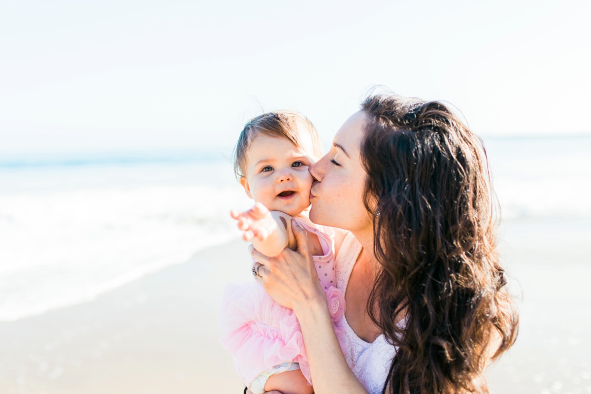 Corona-Del-Mar-Family-Beach-Session_0006.jpg