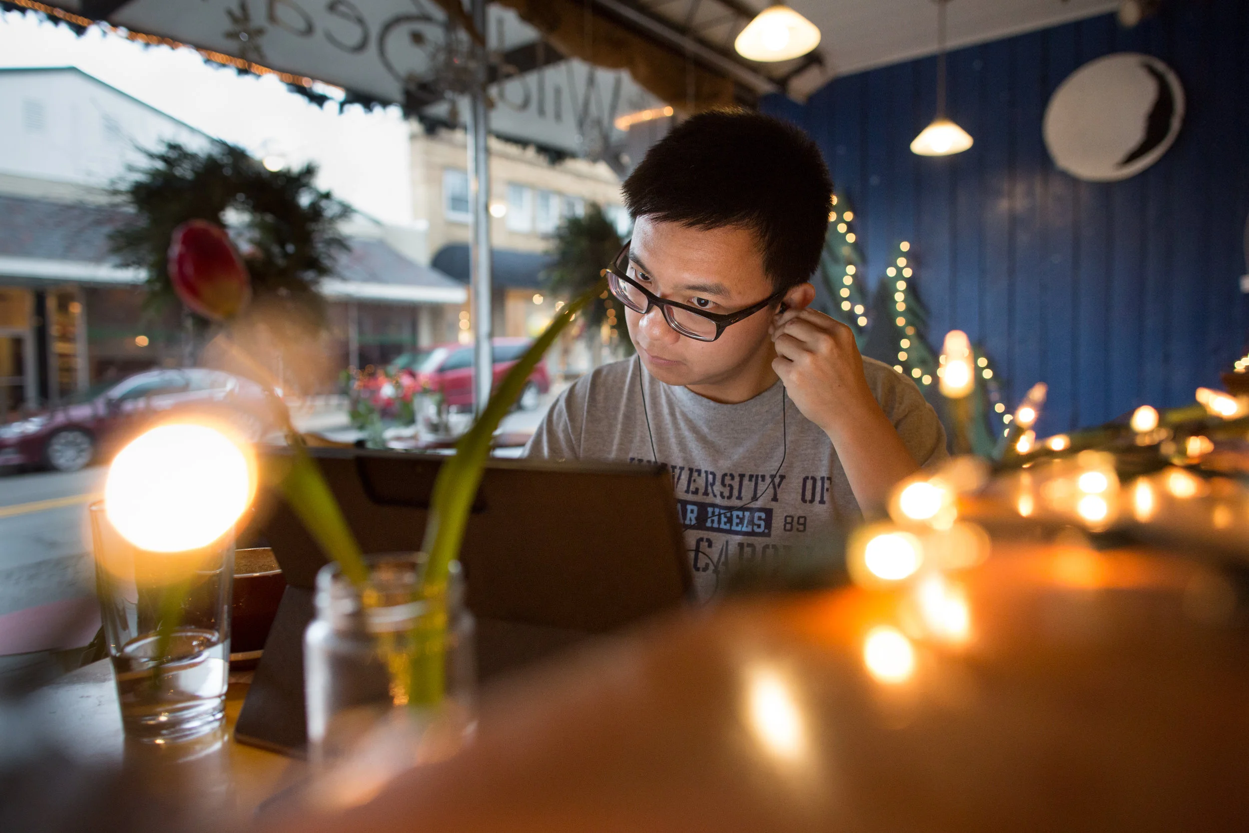 Jimmy Pan, 27, a student at the West Virginia School of Osteopathic Medicine was studying at The Wild Bean coffeeshop in Lewisburg, WV on Jan. 17, 2017.
Photography Copyright 2017 Nancy Andrews
313-399-6462, nancy@nancyandrews.com