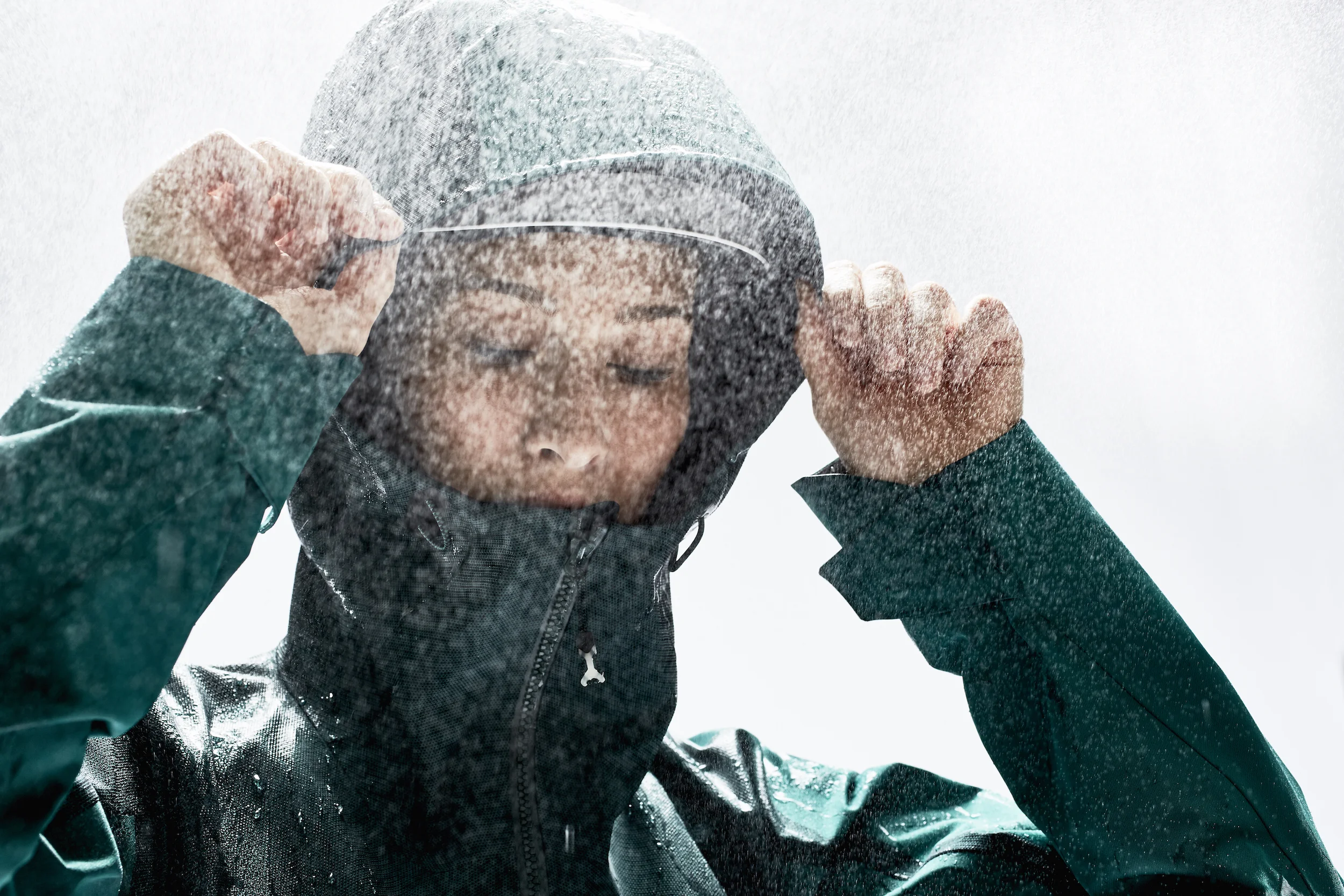 L5_NF0A2VF2NAJ_SUMMIT_WOMENS_detail_GoreDetailWater_6979 FINAL.jpg