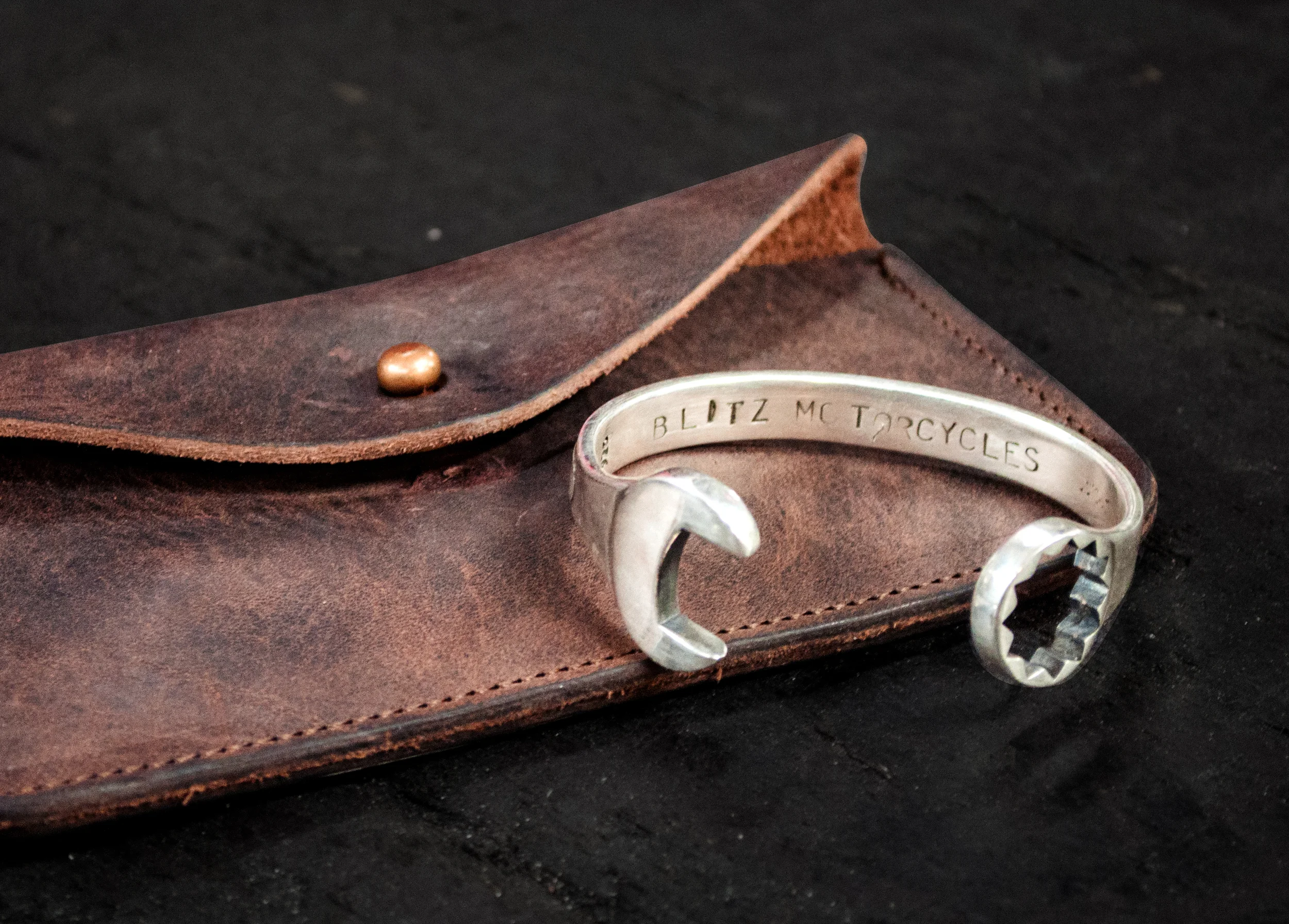 pochette et bracelet.jpg