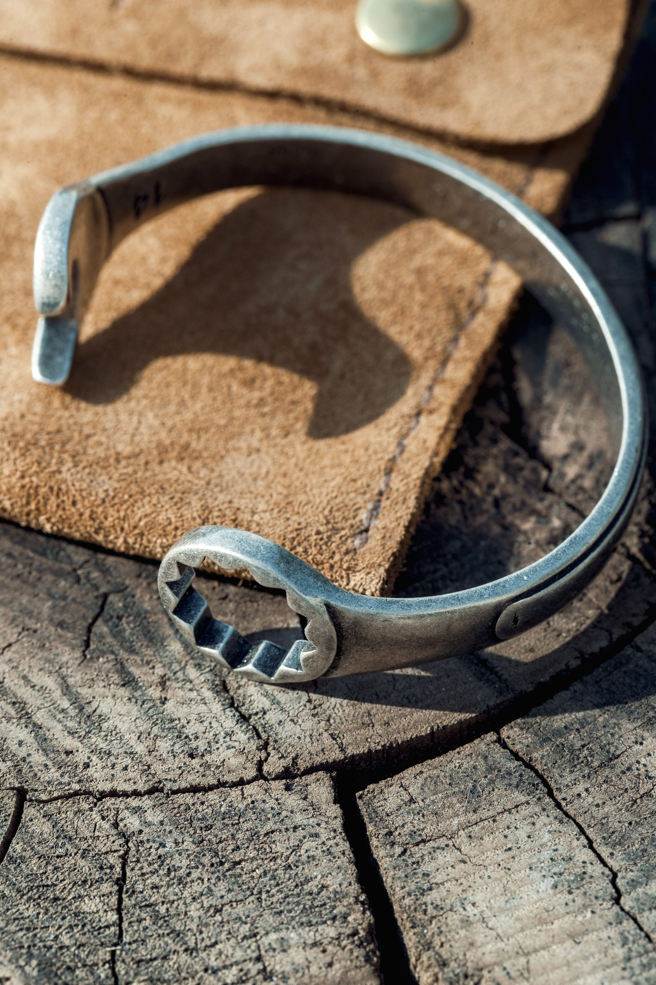 Custom Slap Bracelets, Snap Wristbands Wholesale