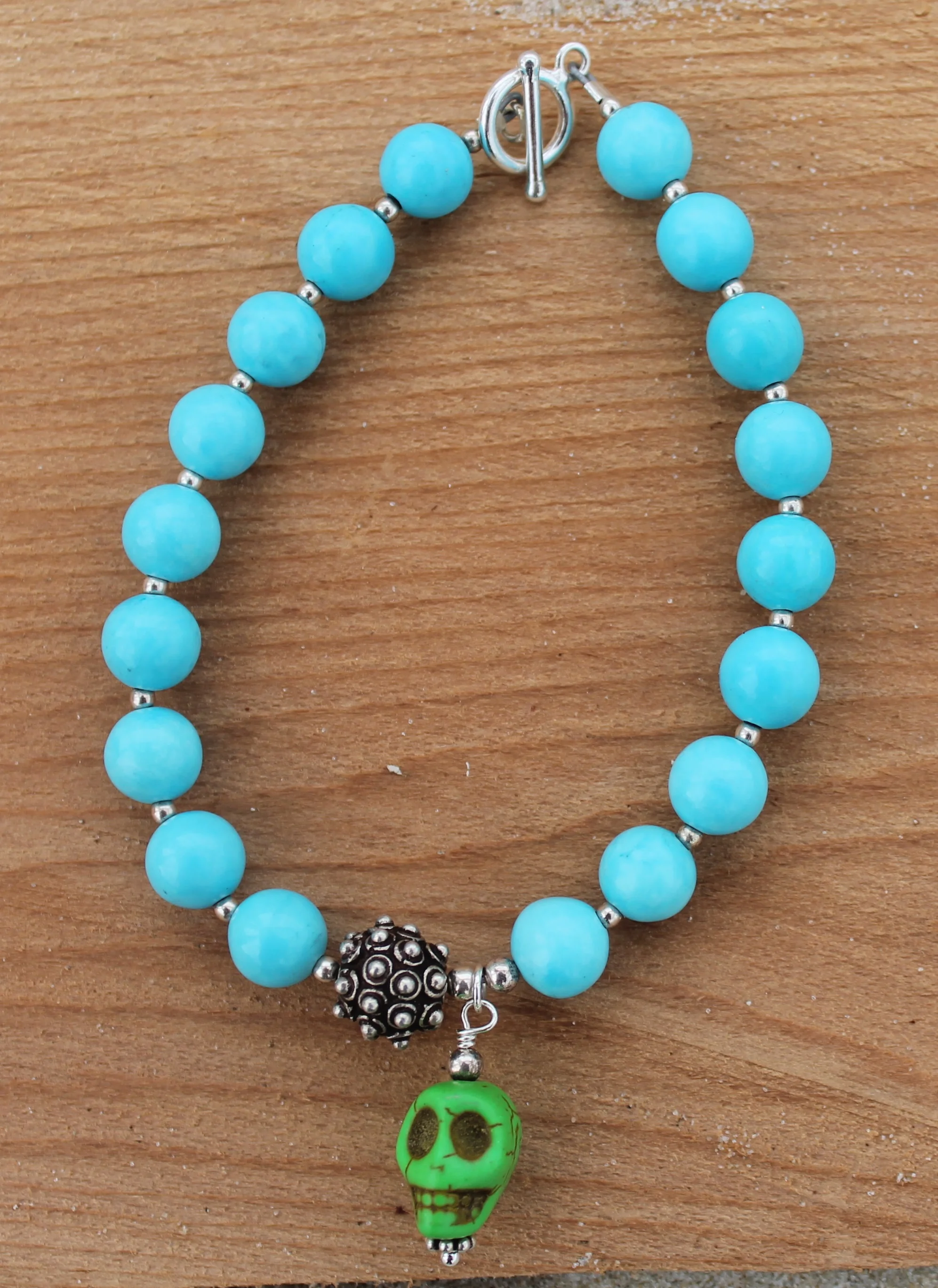 green skull bracelet