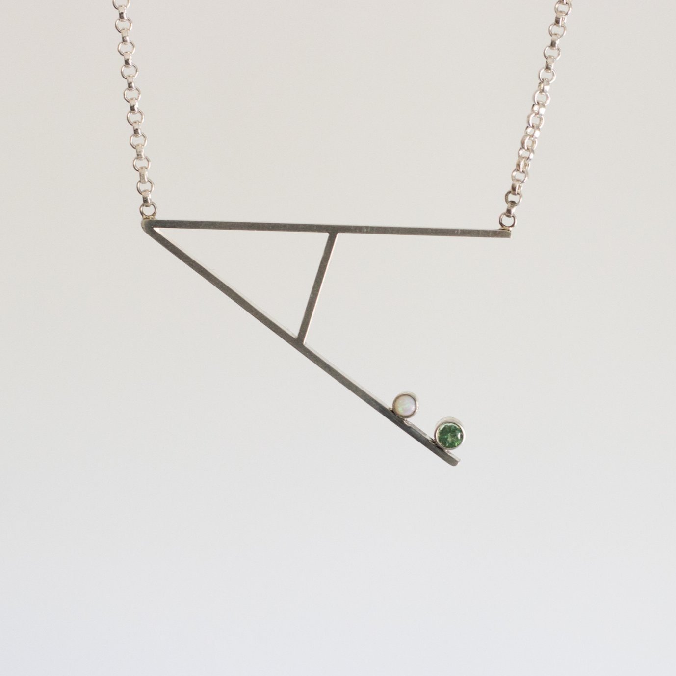 A Necklace with Emerald and Opal