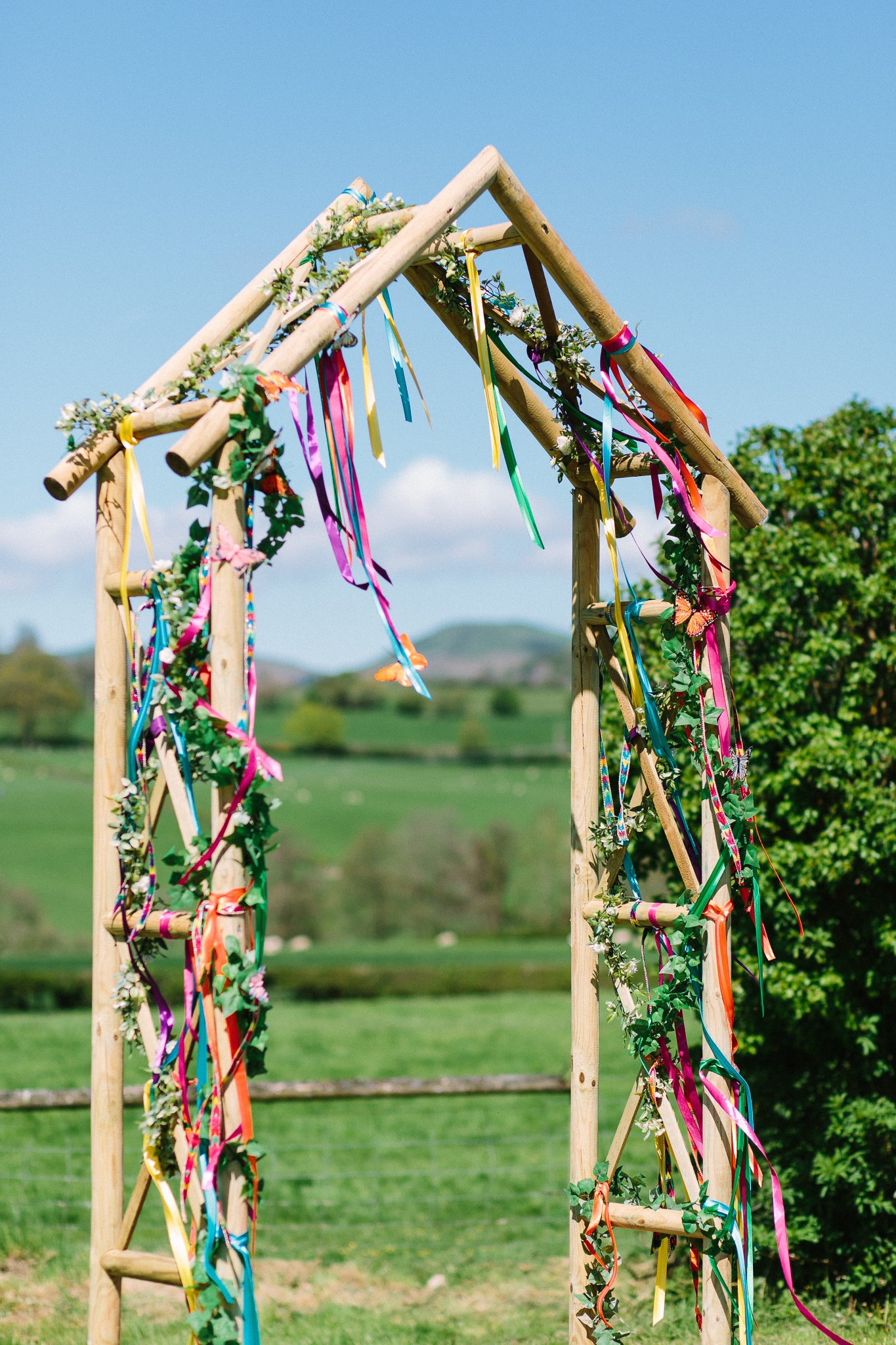 hampshire wedding photographer at Barnutopia