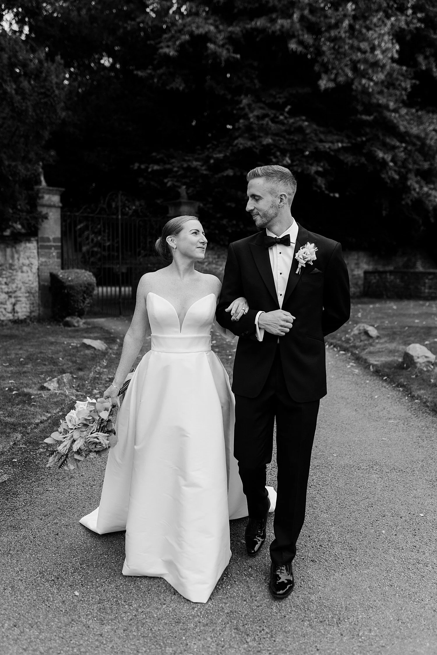 Tilly &amp; Steve's Stylish, Relaxed Wedding in Oxford