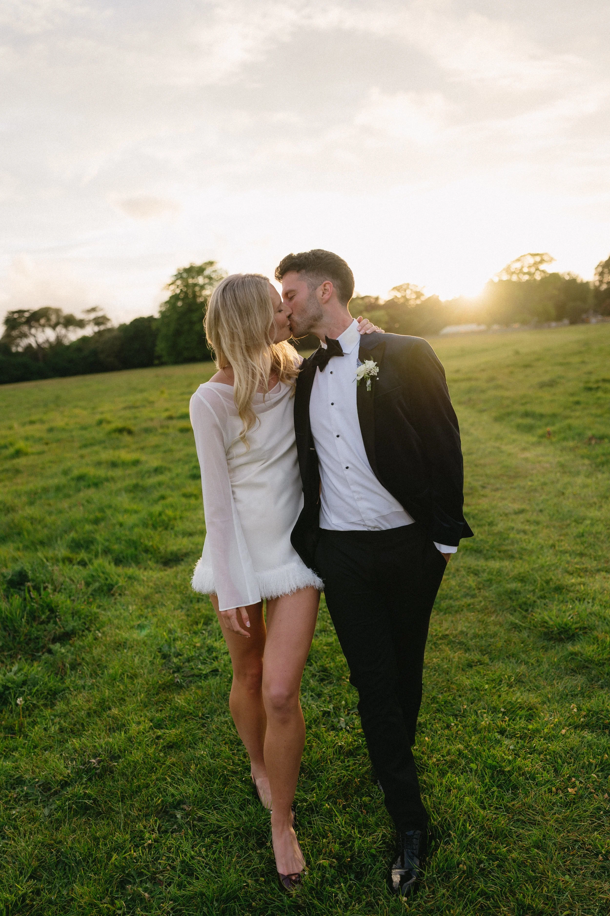 ANNA &amp; DANS SPRING WEDDING AT PYLEWELL PARK