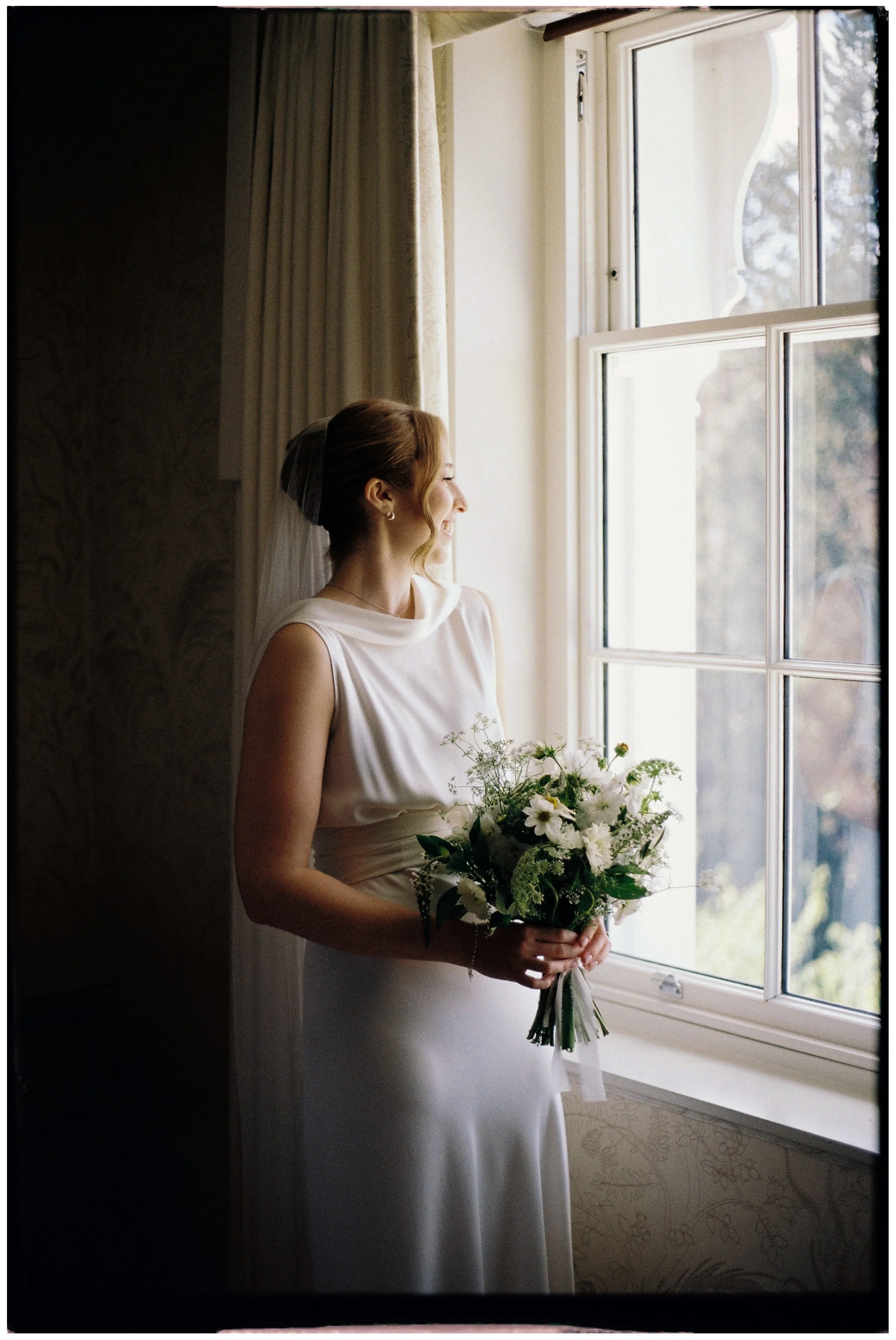a hampshire wedding photographer uses retro film