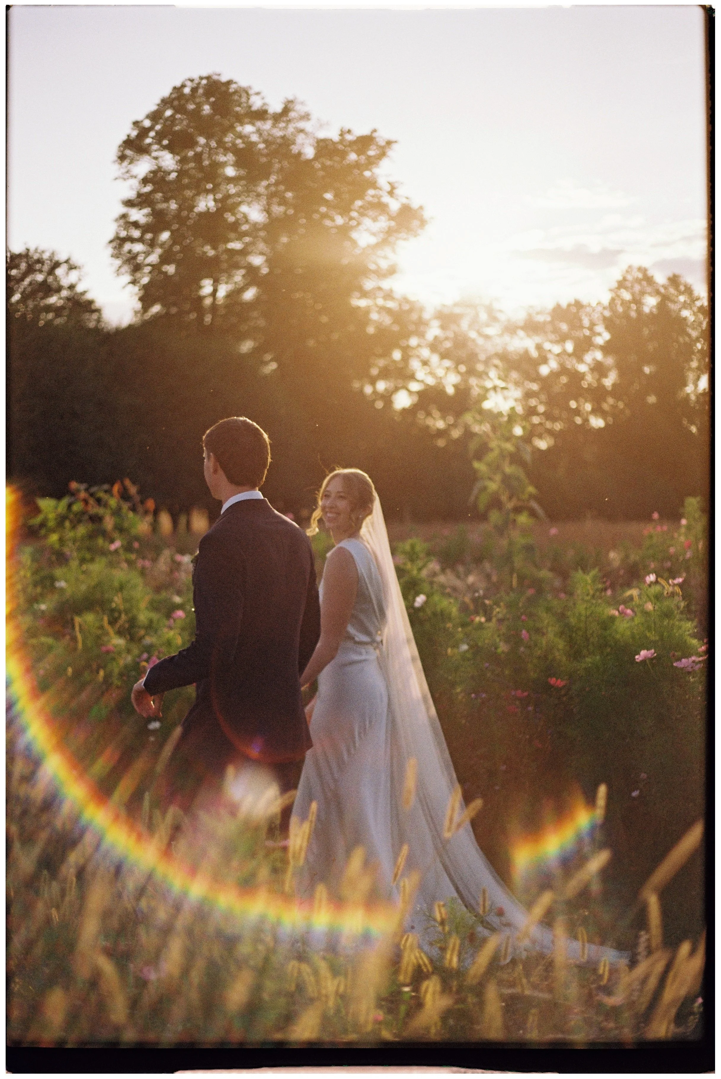 a hampshire wedding photographer uses retro film