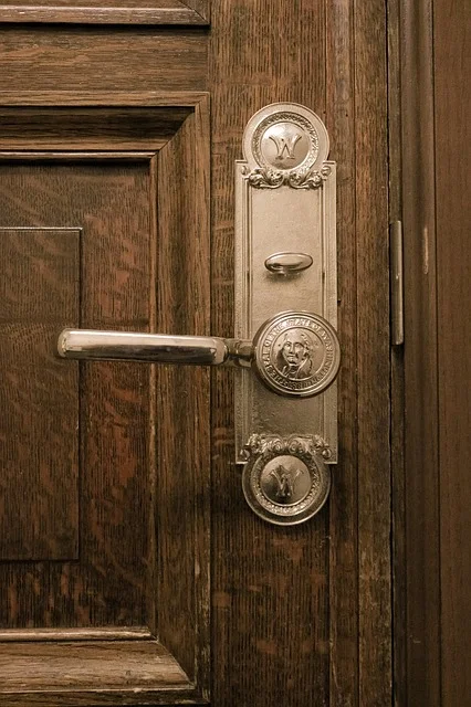 door-950559_640.jpg