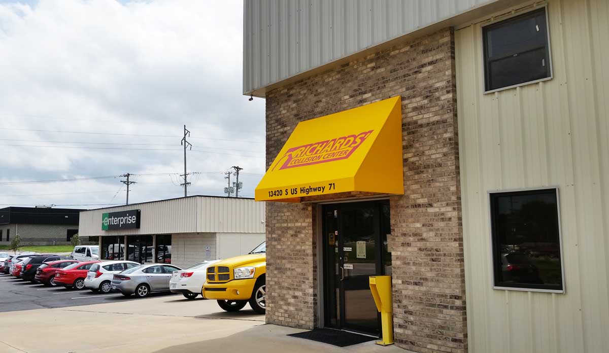 Richards' Collision Center front of building with Enterprise next door