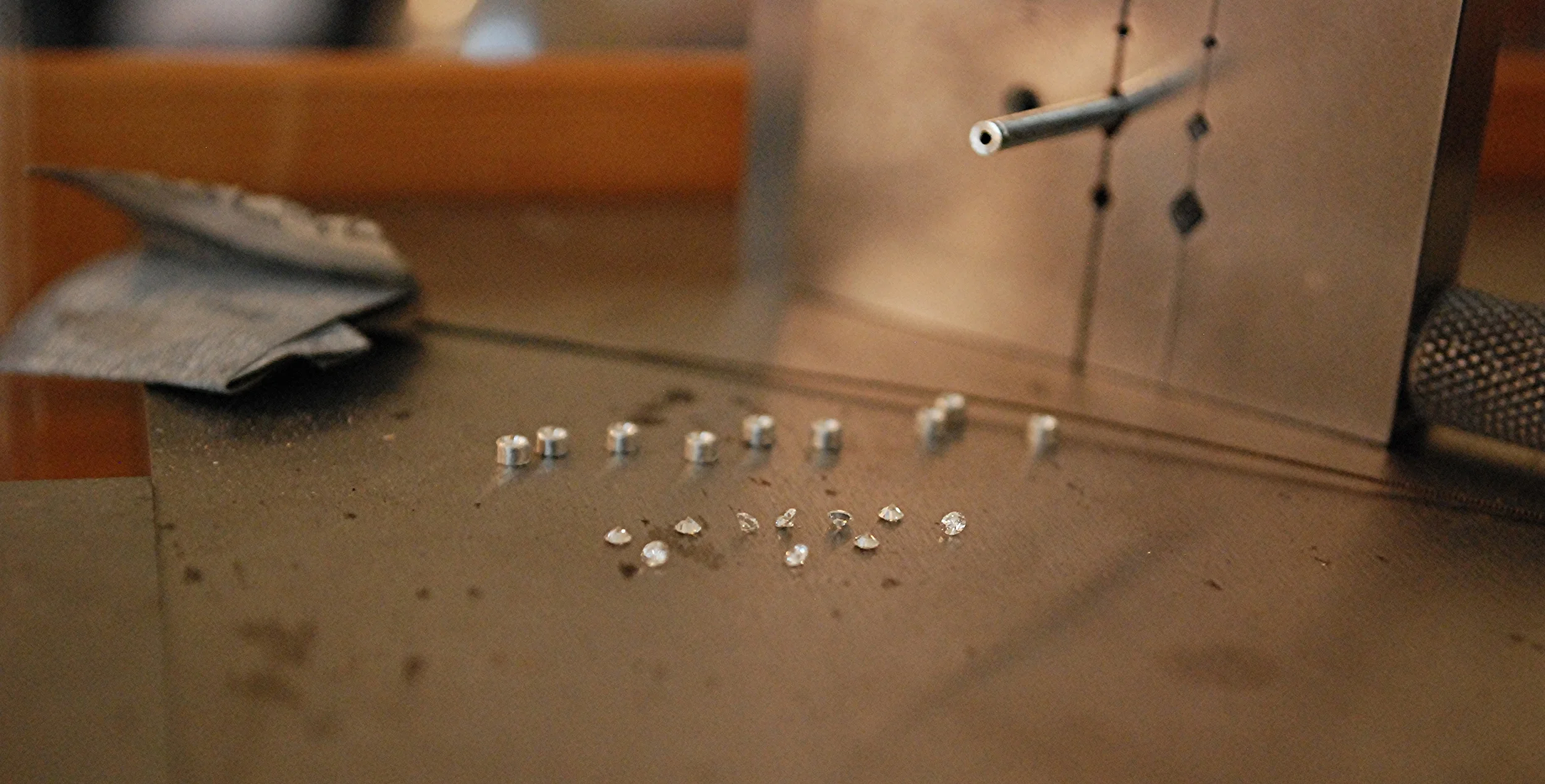  setting little diamonds 