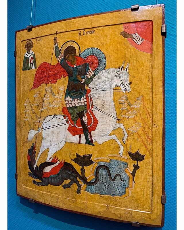 I love this. Especially that cheeky hand of God, requesting a hit of whatever St George has been smoking 🐉 .
.
.

#inspo #dublin #medievalart #painting #colorscheme #handofgod